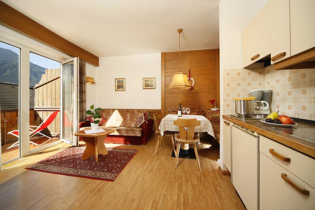 נטורנו Alpina Residence חדר תמונה